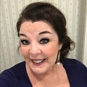 Meet your Posher, Lorieann